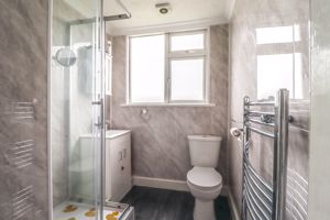 Family Bathroom- click for photo gallery